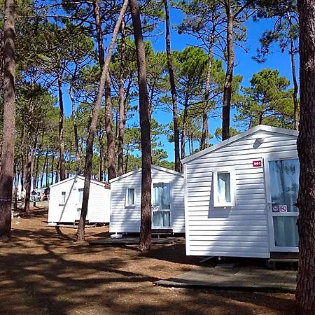 מלון Parque De Campismo Orbitur Valado 3*