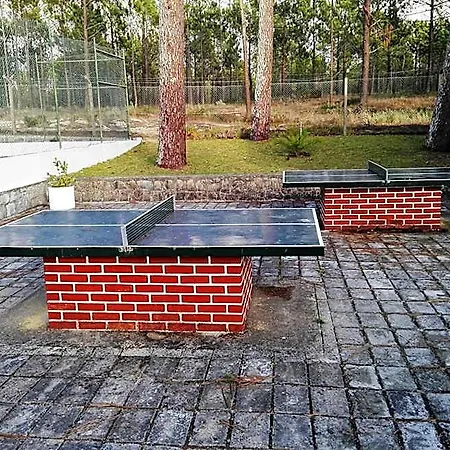 Parque De Campismo Orbitur Valado 3* נאזרה