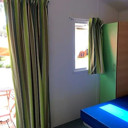 מלון Parque De Campismo Orbitur Valado 3*