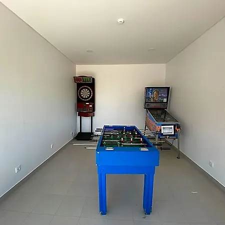 Parque De Campismo Orbitur Valado 3* נאזרה